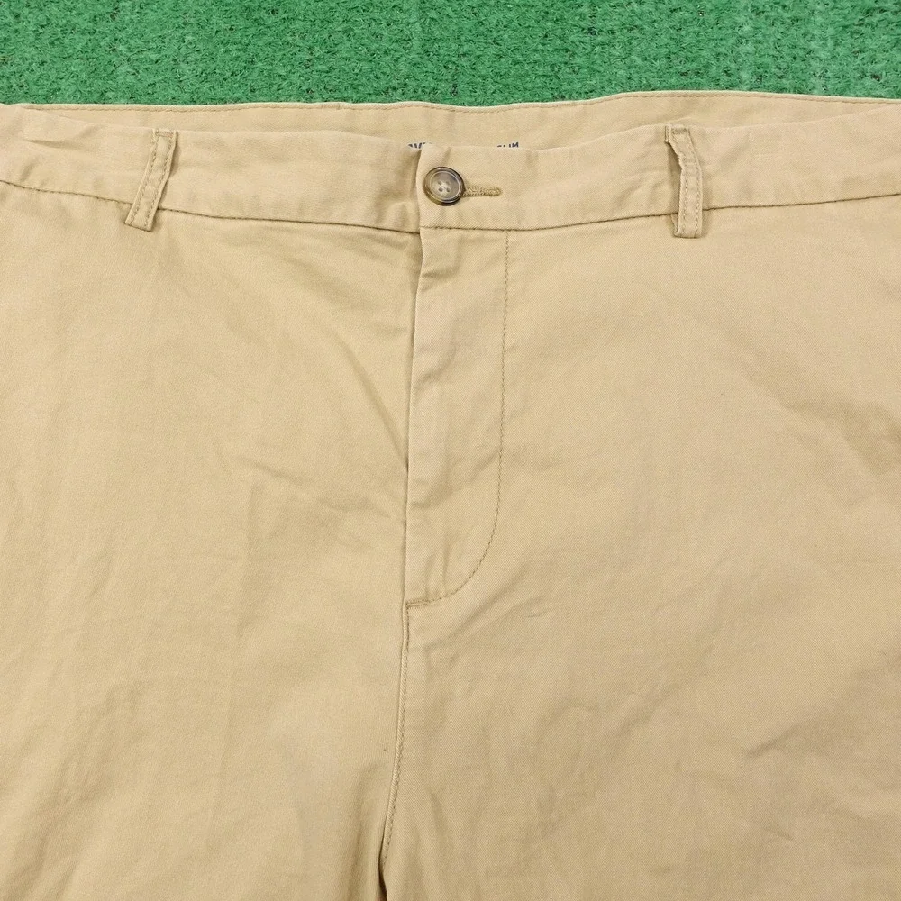 Old Navy Shorts Mens 42 Beige Chino‎ Slim Built-In Flex Cotton Spandex 9 Inseam